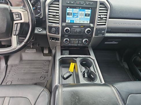 Used 2017 Ford F350 Platinum w/ Platinum Ultimate Package image 28