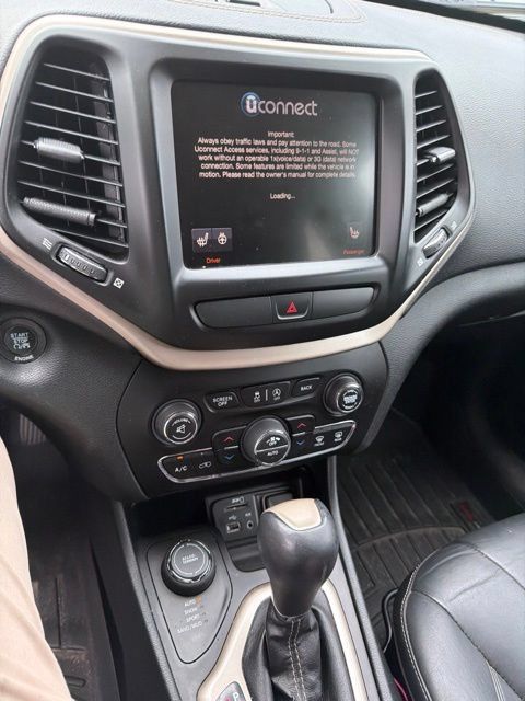 Used 2015 Jeep Cherokee Limited AWD/4WD image 13