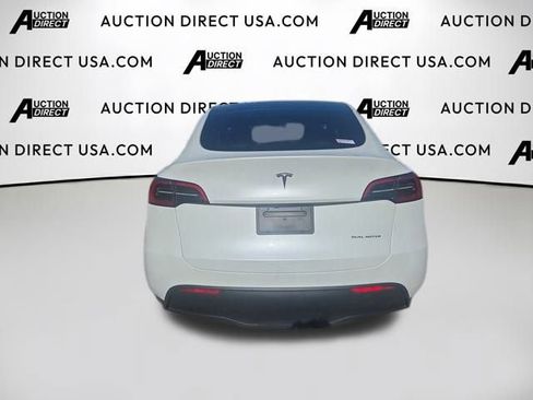 Used 2025 Tesla Model Y Long Range image 32