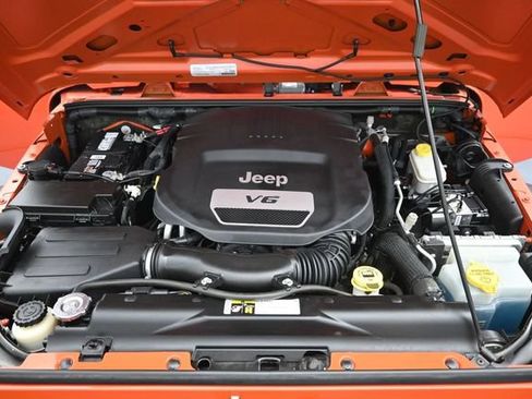Used 2015 Jeep Wrangler Unlimited Sport w/ Quick Order Package 24S AWD/4WD image 29