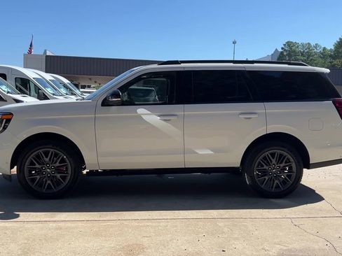 New 2025 Ford Expedition Platinum w/ Stealth Performance Package image 3