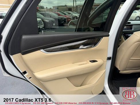 Used 2017 Cadillac XT5 FWD image 11