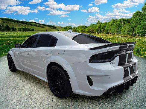 Used 2022 Dodge Charger Scat Pack RWD image 3