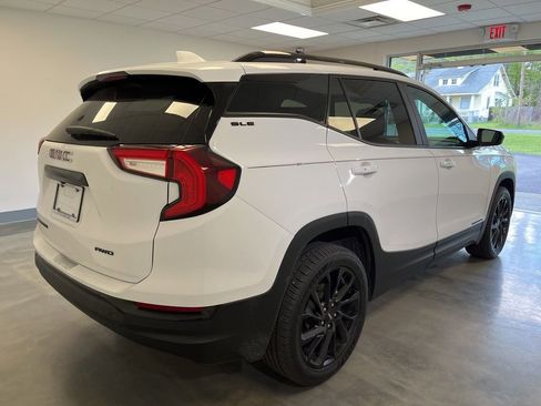 Used 2023 GMC Terrain SLE w/ Driver Convenience Package AWD/4WD image 2