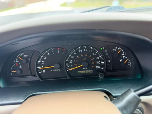 Used 2001 Toyota Tundra Limited image 23