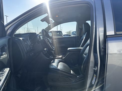 Used 2022 GMC Canyon Elevation w/ Elevation Premium Package AWD/4WD image 8