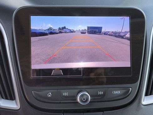 Used 2025 Chevrolet Malibu LT FWD image 17