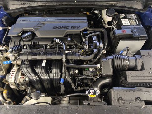 Used 2025 Hyundai Elantra SE image 30