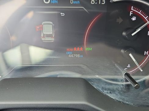 Used 2025 Toyota RAV4 XLE FWD image 26