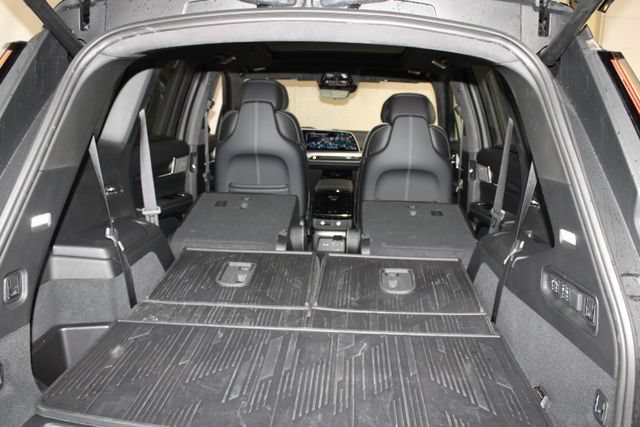 Certified 2026 Cadillac Vistiq Platinum w/ LPO, Floor Liner Package AWD/4WD image 39