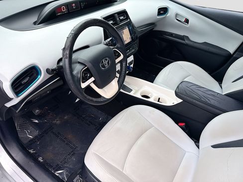 Used 2016 Toyota Prius Four FWD image 24