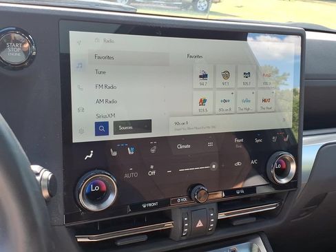 Used 2024 Lexus GX 550 w/ Accessory Package (Z1) AWD/4WD image 23