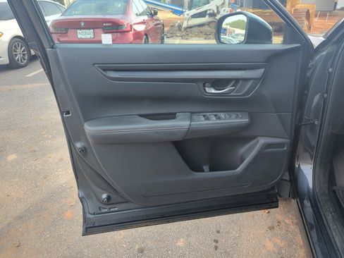 Used 2023 Honda CR-V Sport image 16