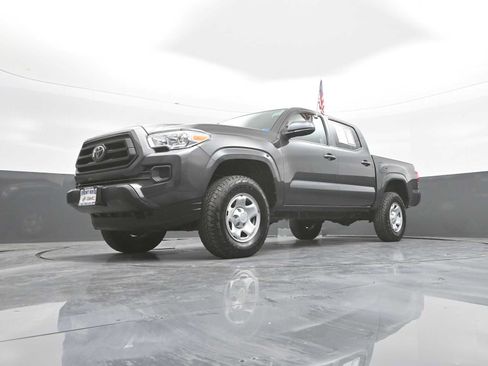 Used 2022 Toyota Tacoma SR AWD/4WD image 34