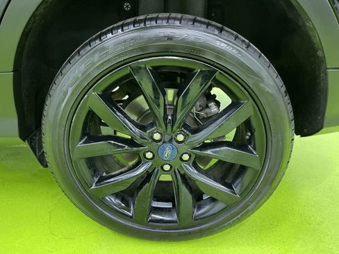 Used 2018 Ford Escape SE w/ SE Sport Appearance Package image 16