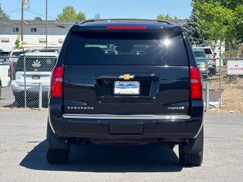Used 2020 Chevrolet Suburban Premier w/ Premier Plus Edition AWD/4WD image 7