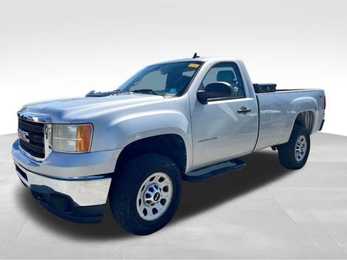 Used 2011 GMC Sierra 2500 W/T image 3