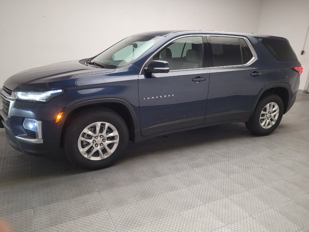 Used 2022 Chevrolet Traverse LS FWD image 2