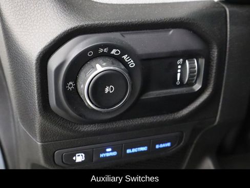 Used 2024 Jeep Wrangler Unlimited AWD/4WD image 22