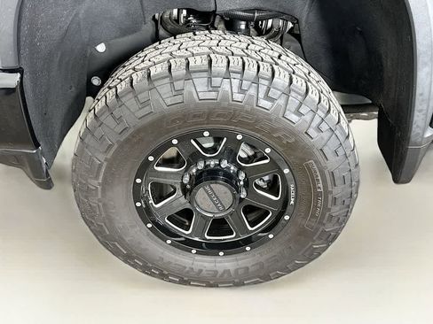 Used 2023 Chevrolet Silverado 2500 W/T image 8