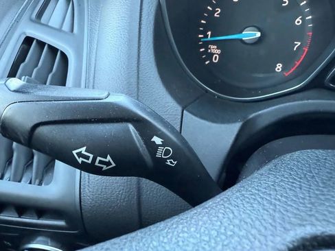 Used 2018 Ford Focus S image 27