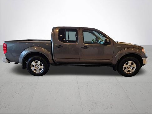 Used 2005 Nissan Frontier SE image 6