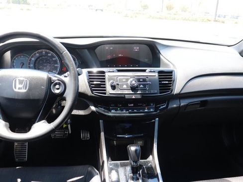Used 2016 Honda Accord Sport image 15