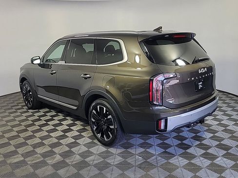 Used 2024 Kia Telluride SX w/ Towing Package FWD image 8