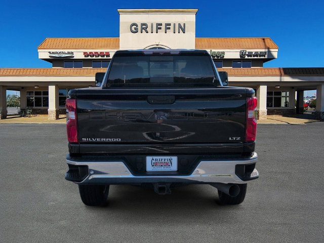 Used 2022 Chevrolet Silverado 2500 LTZ w/ LTZ Plus Package AWD/4WD image 8