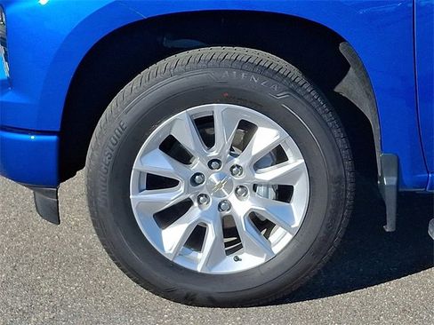 Used 2024 Chevrolet Silverado 1500 Custom image 8