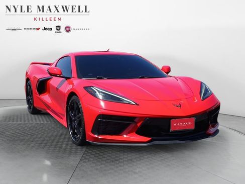 Used 2023 Chevrolet Corvette Stingray Preferred Cpe w/ Z51 Performance Package RWD image 2
