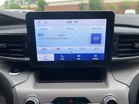 Used 2023 Ford Explorer XLT w/ Equipment Group 202A AWD/4WD image 30