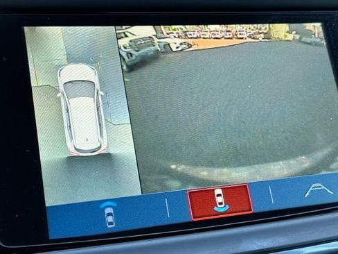 Used 2019 Buick Enclave Avenir w/ Avenir Technology Package image 28