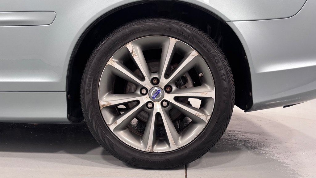 Used 2011 Volvo C70 T5 w/ Multimedia Pkg FWD image 37