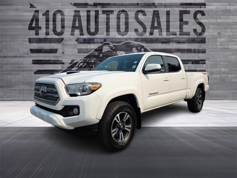 Used 2016 Toyota Tacoma TRD Sport AWD/4WD image 6