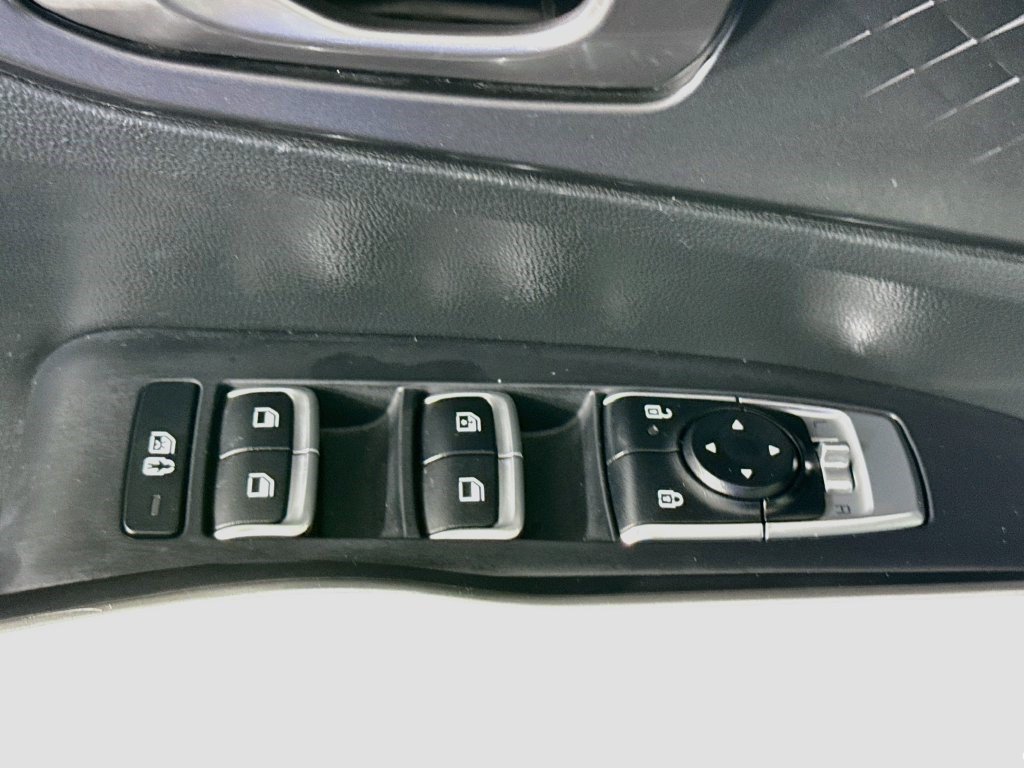 Used 2024 Kia Sorento S AWD/4WD image 23