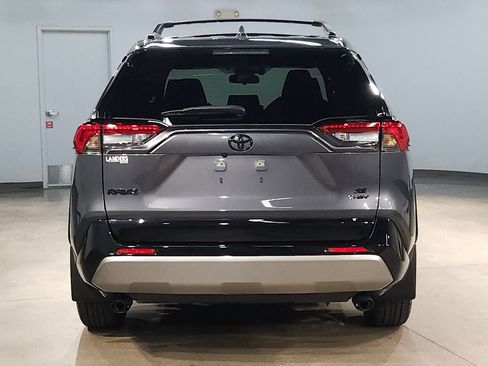 Certified 2025 Toyota RAV4 SE w/ Convenience Package image 6
