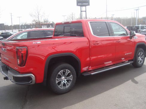 New 2026 GMC Sierra 1500 SLE w/ X31 Off-Road Package AWD/4WD image 4