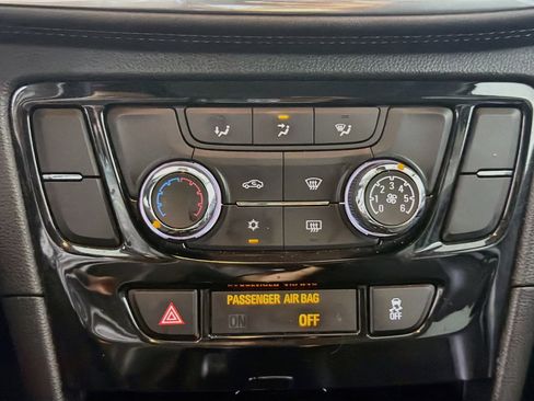 Used 2018 Buick Encore Preferred AWD/4WD image 22