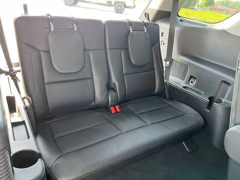 Used 2023 Ford Explorer XLT w/ Equipment Group 202A image 15