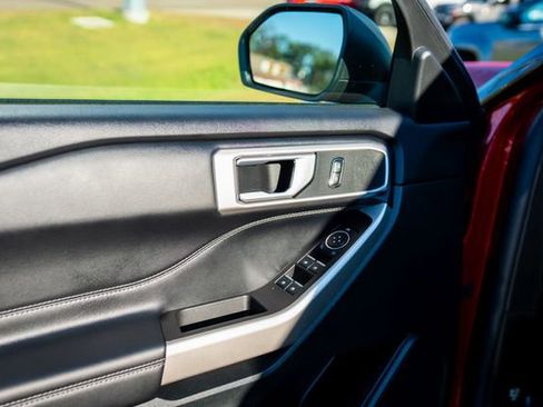 Used 2023 Ford Explorer XLT w/ Equipment Group 202A image 28