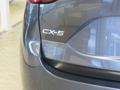 Used 2019 MAZDA CX-5 Touring image 60