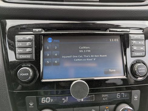 Used 2017 Nissan Rogue SL image 17