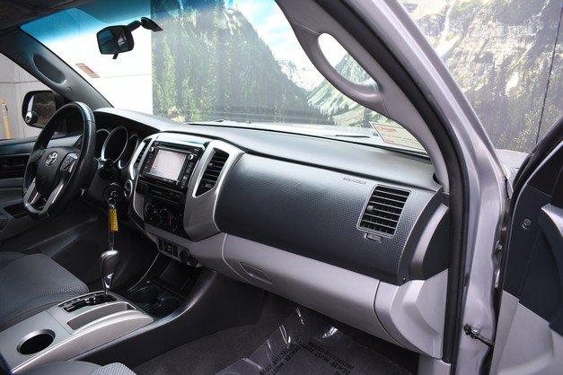 Used 2015 Toyota Tacoma 4x4 Double Cab w/ TRD Off-Road Package image 24