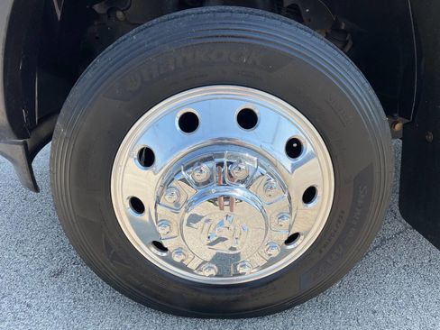 Used 2020 RAM 5500 Tradesman w/ Chrome Appearance Group image 10