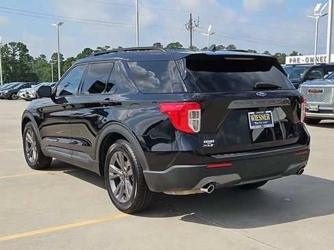 Used 2023 Ford Explorer XLT w/ Equipment Group 202A RWD image 7
