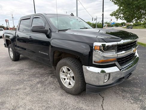 Used 2018 Chevrolet Silverado 1500 LT w/ All Star Edition AWD/4WD image 2