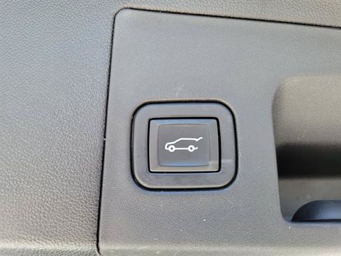 Certified 2023 Cadillac XT5 Premium Luxury FWD image 25