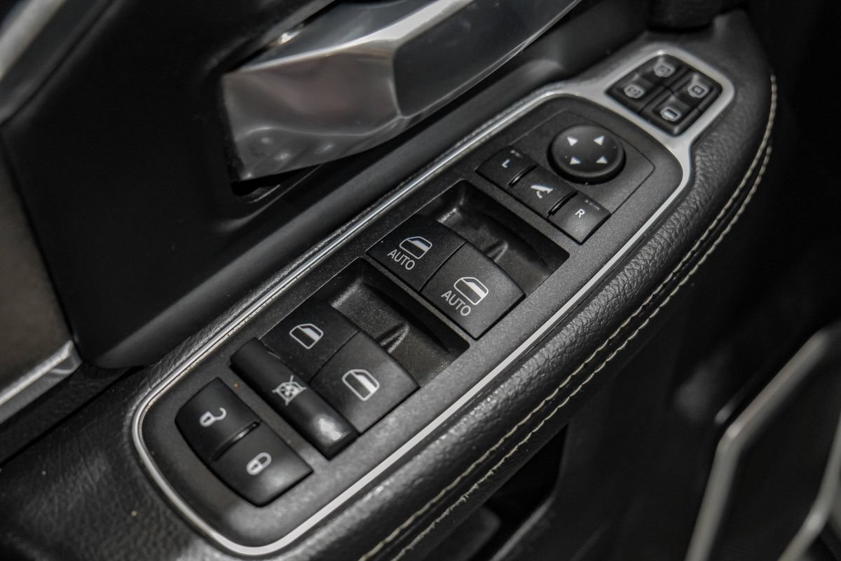 Used 2024 RAM 3500 Laramie w/ Night Edition AWD/4WD image 43
