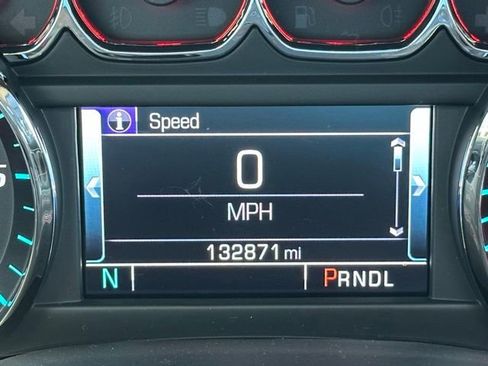 Used 2018 GMC Yukon SLT w/ Premium Edition AWD/4WD image 28